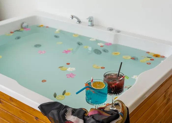 Отель Kalkan Park *