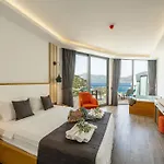 מלון Kalkan Park *